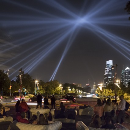 Participants gather in Eakins Oval to view OPEN AIR (2012) by Rafael Lozano-Hemmer. Photo James Ewing Photography © 2012 for the Association for Public Art.