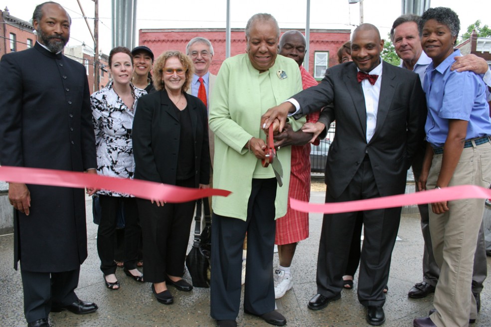 Dedication Ceremony for <em>Common Ground</em>. Photo Gregory Benson for the Association for Public Art.