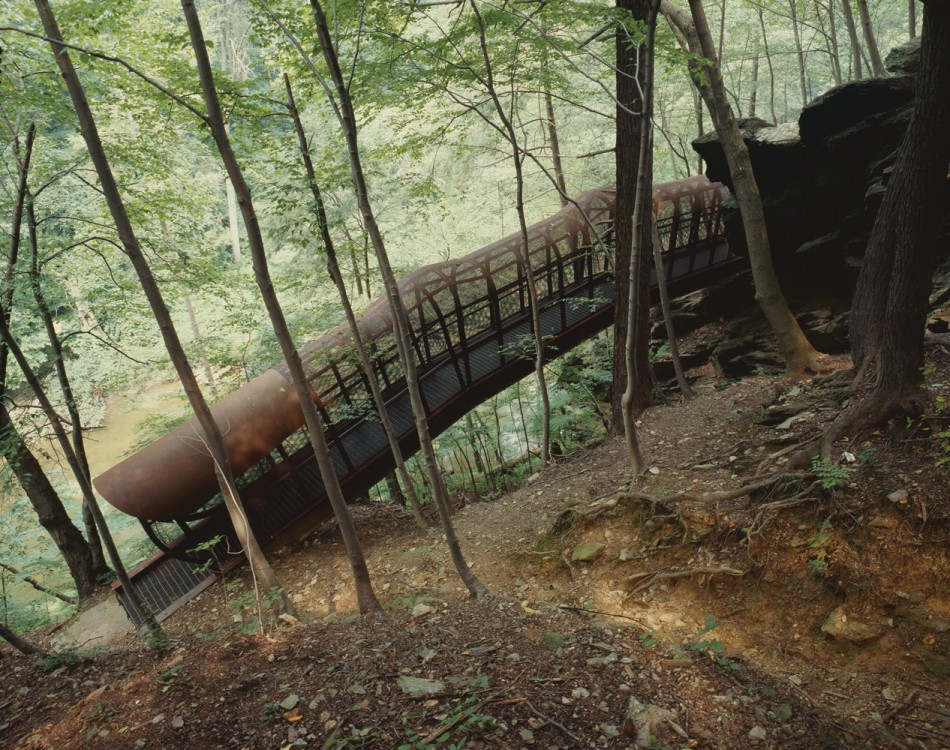 <em>Fingerspan</em> (1987) by Jody Pinto. Photo Wayne Cozzolino © 1994 for the Association for Public Art.