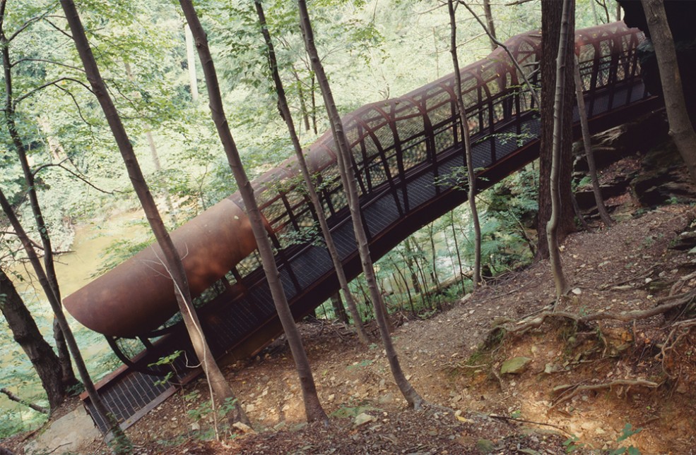 <em>Fingerspan</em> (1987) by artist Jody Pinto. Photo Wayne Cozzolino for the Association for Public Art.