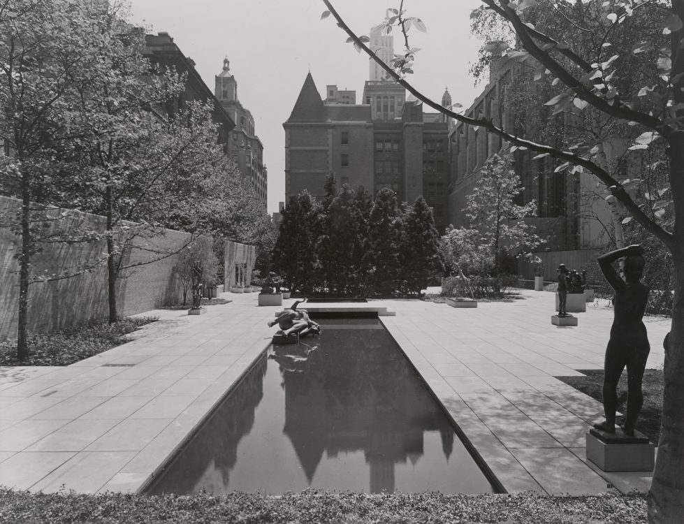 <em>Maja</em> in 1953 at the Museum of Modern Art's Abby Aldrich Rockefeller Sculpture Garden (NY), where the sculpture was on view for the <em>Sculpture of the Twentieth Century </em> exhibition. Digital Image © The Museum of Modern Art/Licensed by SCALA / Art Resource, NY